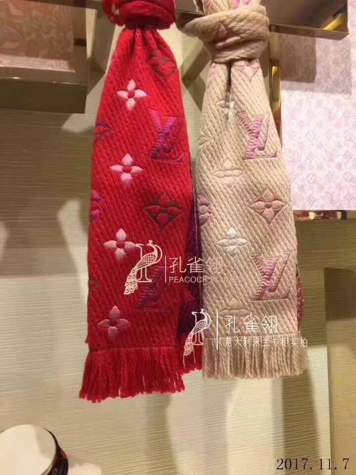 Louis Vuitton Scarf LV00157